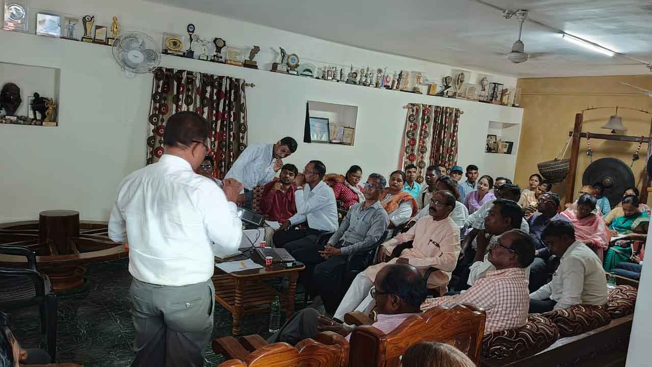 मुंडारी भाषा, साहित्य और संस्कृति के पुनरुत्थान के लिए मुंडारी साहित्य परिषद का गठन