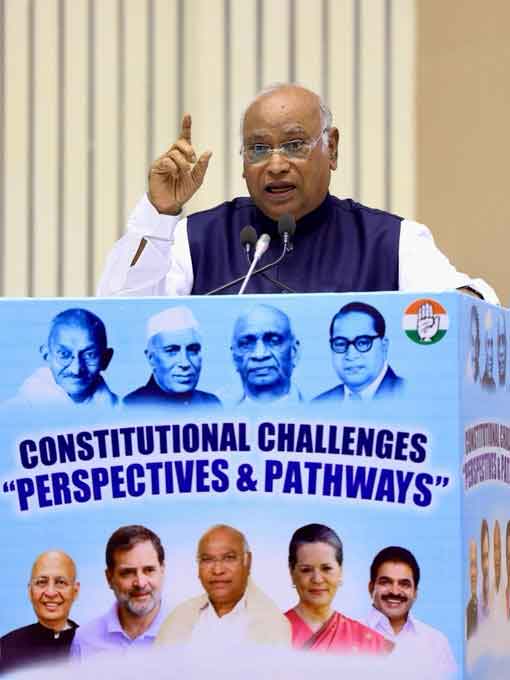 Annual Legal Conclave  : खड़गे ने कहा, कांग्रेस संविधान की रक्षा कर रही है, भाजपा हमला कर रही है