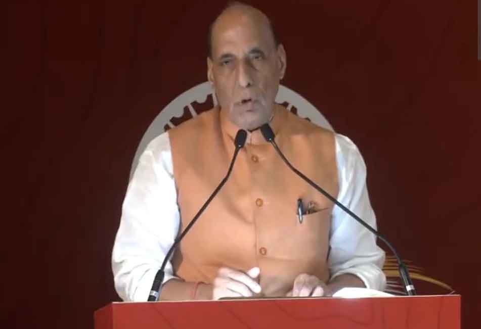 राहुल गांधी के चुनावों में धांधली के आरोप पर राजनाथ सिंह ने कहा,सबूतों का परमाणु बम है, तो तुरंत फोड़ दें