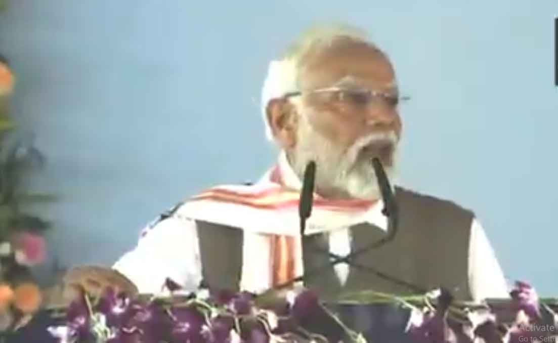 लालू परिवार पर हमलावर हुए मोदी, कहा, रेलवे में भर्ती के नाम पर गरीबों की जमीन लूट ली