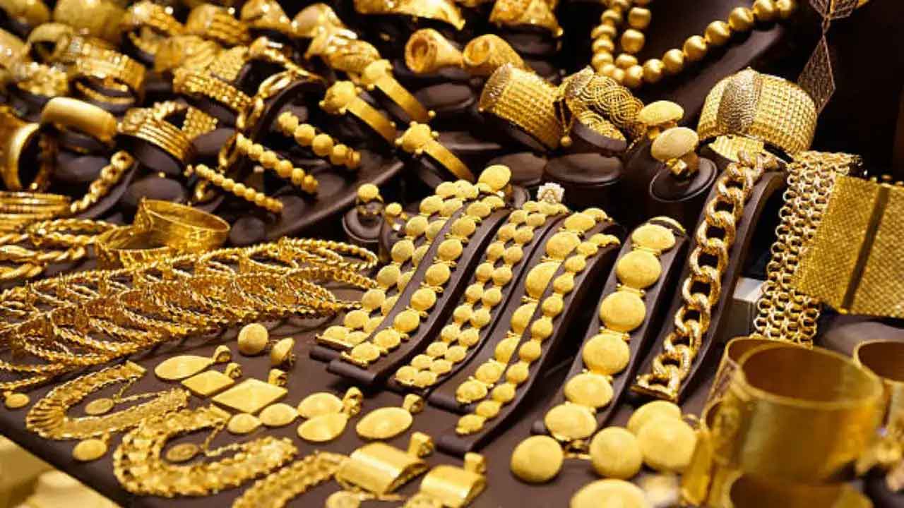 भारतीय लोगों के पास 30 लाख करोड़ का सोना! कई देशों की GDP से ज्यादा