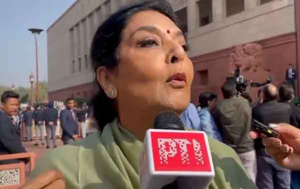 रेणुका चौधरी ने कुत्ता मामले में संसद परिसर में आज भी तीखे तेवर दिखाये, भौं भौं की आवाज निकाली