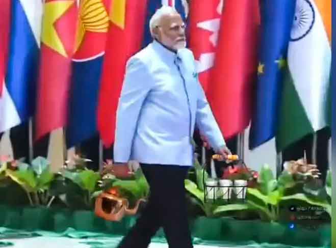 रागिनी नायक ने पीएम मोदी का चाय बेचते AI जेनेरेटेड वीडियो पोस्ट किया, भाजपा बरसी