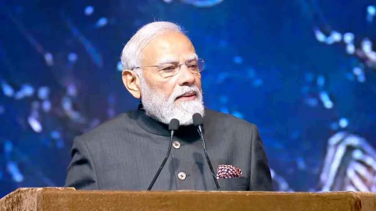 पीएम मोदी ने भगवान बुद्ध से जुड़े अवशेषों के एग्जीबिशन का उद्घाटन किया