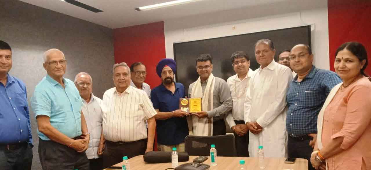 इंदौर में झारखंड और मालवा के व्यापारियों की मुलाकात, मिलकर कारोबार करने पर चर्चा