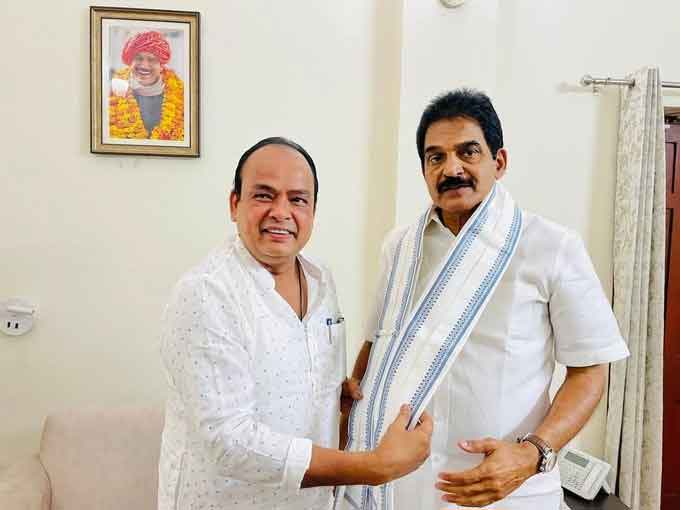 डॉ इरफान अंसारी ने  कांग्रेस  महासचिव केसी वेणुगोपाल से की मुलाकात