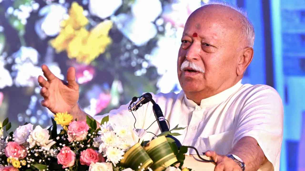 मोहन भागवत ने पूछा,  छावा फिल्म देखी है, कहा, इतिहास बताता है, धर्म  के लिए अनेक बलिदान दिये गये