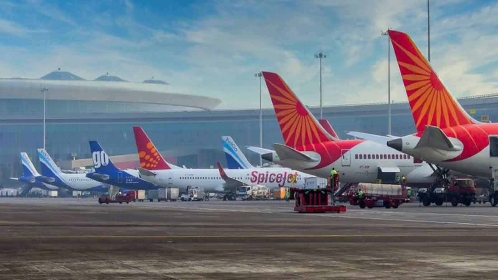 इंदिरा गांधी अंतर्राष्ट्रीय हवाई अड्डे पर एयर ट्रैफिक सिस्टम में खराबी, 100 से अधिक उड़ानें प्रभावित