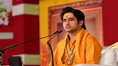 बागेश्वर धाम में फिर हादसा, धर्मशाला की दीवार ढही, महिला श्रद्धालु की मौत, 11 घायल