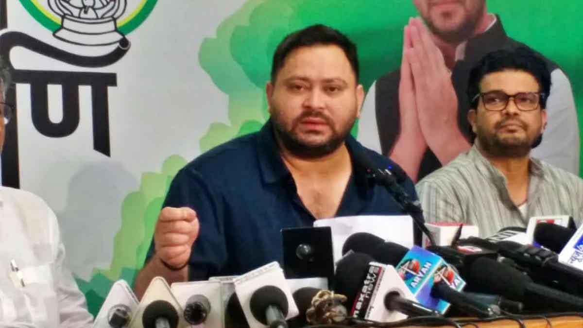 चुनाव आयोग  ने तेजस्वी यादव को पत्र लिखा,  फर्जी EPIC नंबर  16 अगस्त तक जमा करने का  आदेश दिया