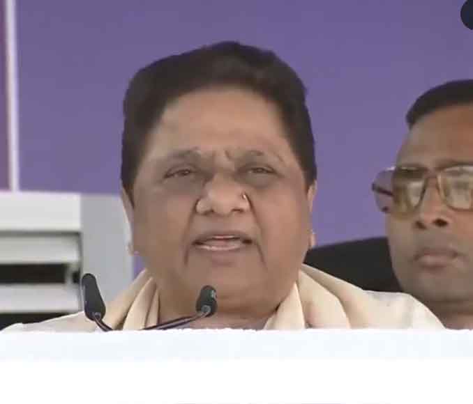 बसपा चीफ मायावती 2027 चुनाव को लेकर रेस, कहा, सपा सर्वाधिक जातिवादी पार्टी, उत्तर प्रदेश में हमारी सरकार बनेगी