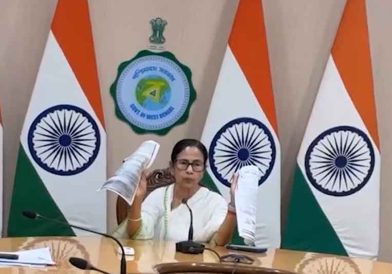 पश्चिम बंगाल में SIR पर रार, ममता का आरोप,  डेढ़  करोड़ नाम काटे जाने की तैयारी, NRC लागू किये जाने की साजिश