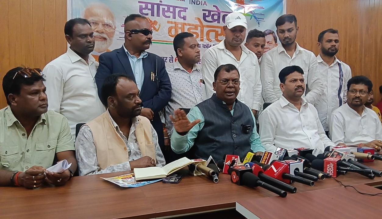 धनबादः सांसद खेल महोत्सव में गरीब खिलाड़ियों को मिलेगा मंच- चंद्रप्रकाश