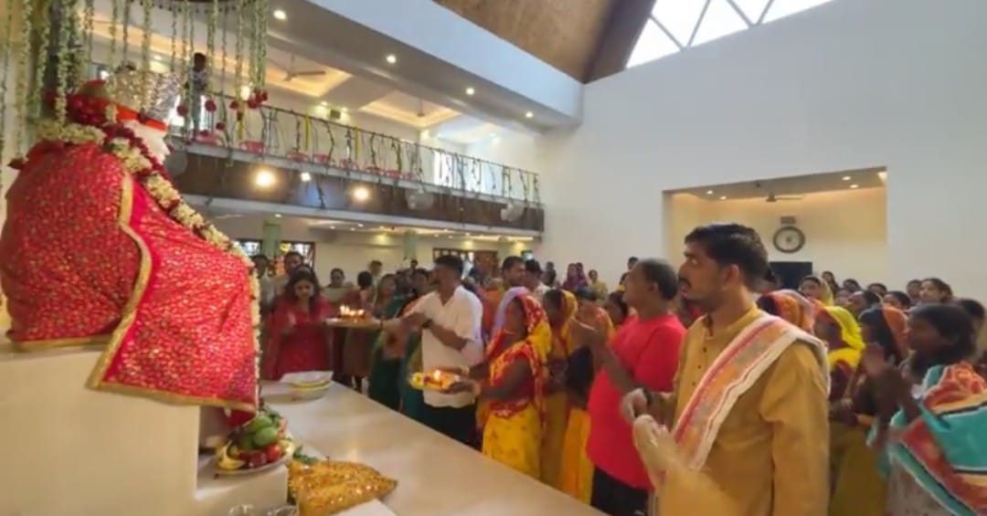 चाईबासाः साईं देवस्थान चक्रधरपुर में श्रद्धाभाव से मनी गुरु पूर्णिमा