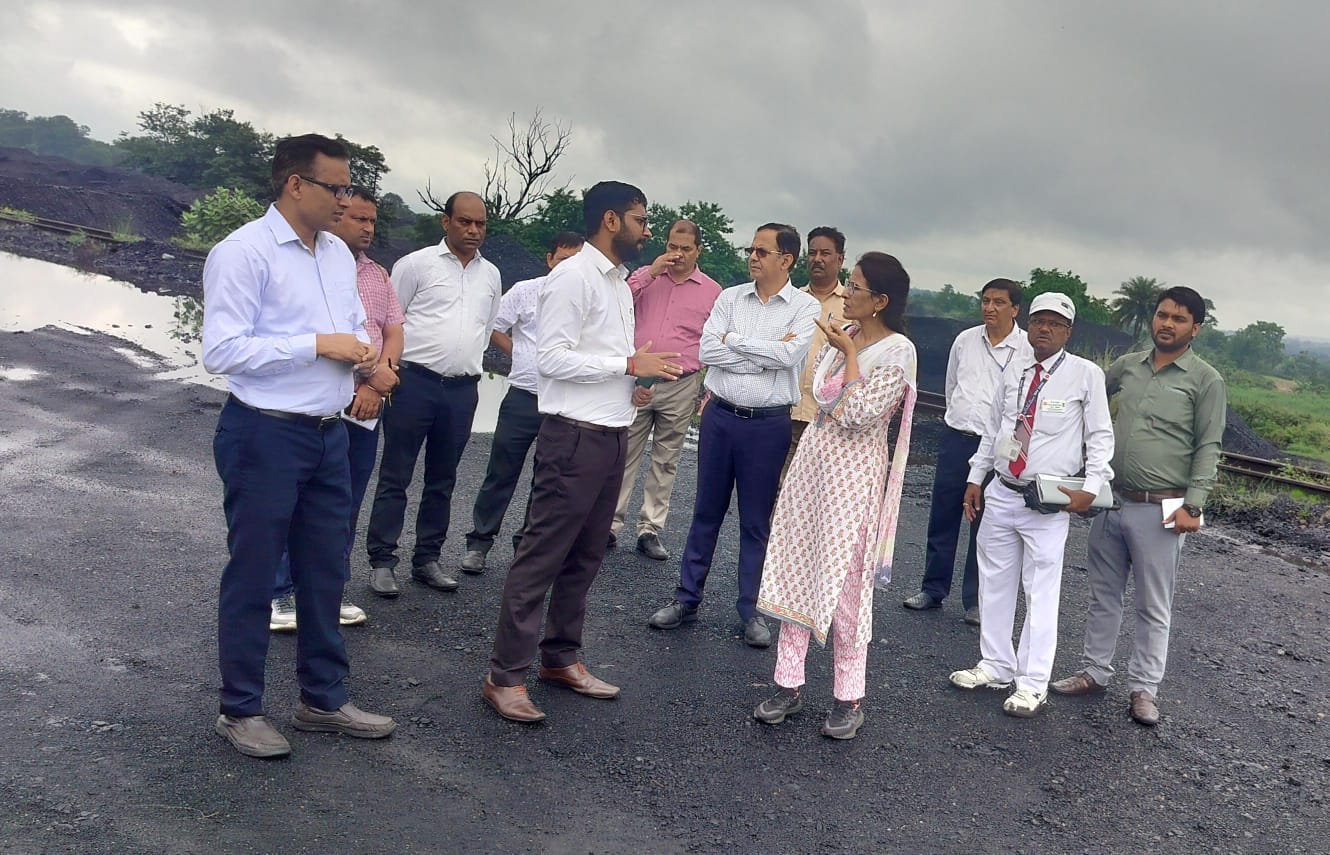 रामगढ़ः पीसीसीएम ने किया बरकाकाना रेलवे स्टेशन का निरीक्षण