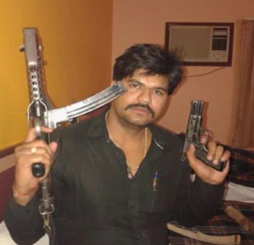 गैंगस्टर सुजीत सिन्हा पलामू से साहिबगंज जेल ट्रांसफर, कड़ी सुरक्षा में भेजा गया