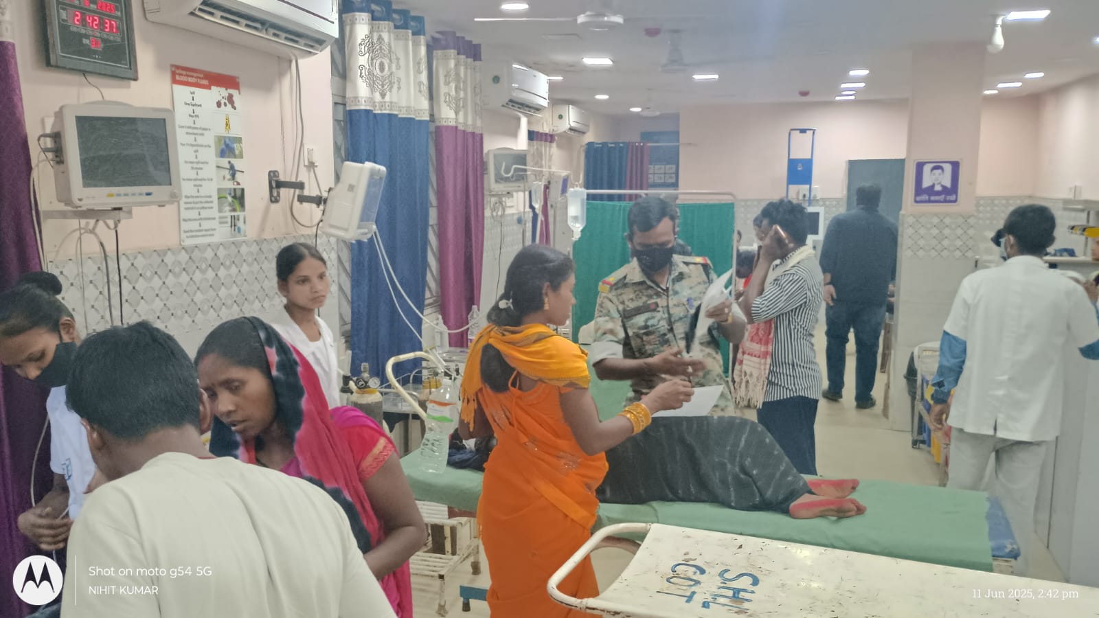 लातेहारः ट्रक ने सवारी गाड़ी को मारी टक्क र, 5 लोग घायल
