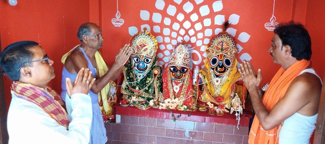 चाईबासाः कराईकेला जगन्नाथ मंदिर में हुआ भगवान का महास्नान