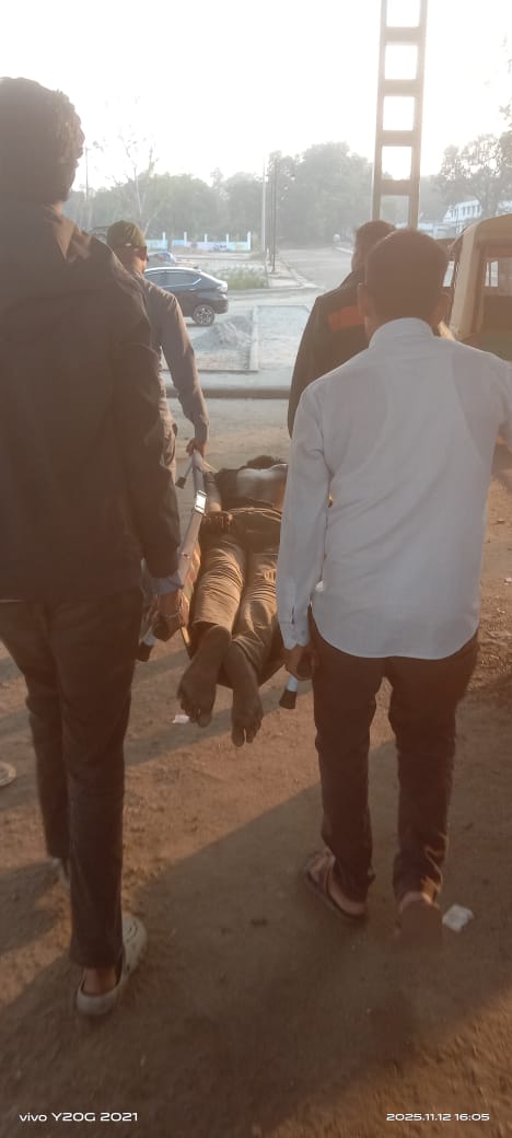 रामगढ़ः बरकाकाना स्टेशन पर यात्री ने चलती ट्रेन से लगाई छलांग, हालत गंभीर