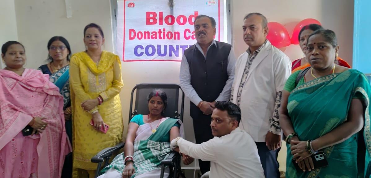 धनबाद में रक्तदान अभियान शुरू, केन्दुआडीह पीएचसी में 12 यूनिट रक्त संग्रह