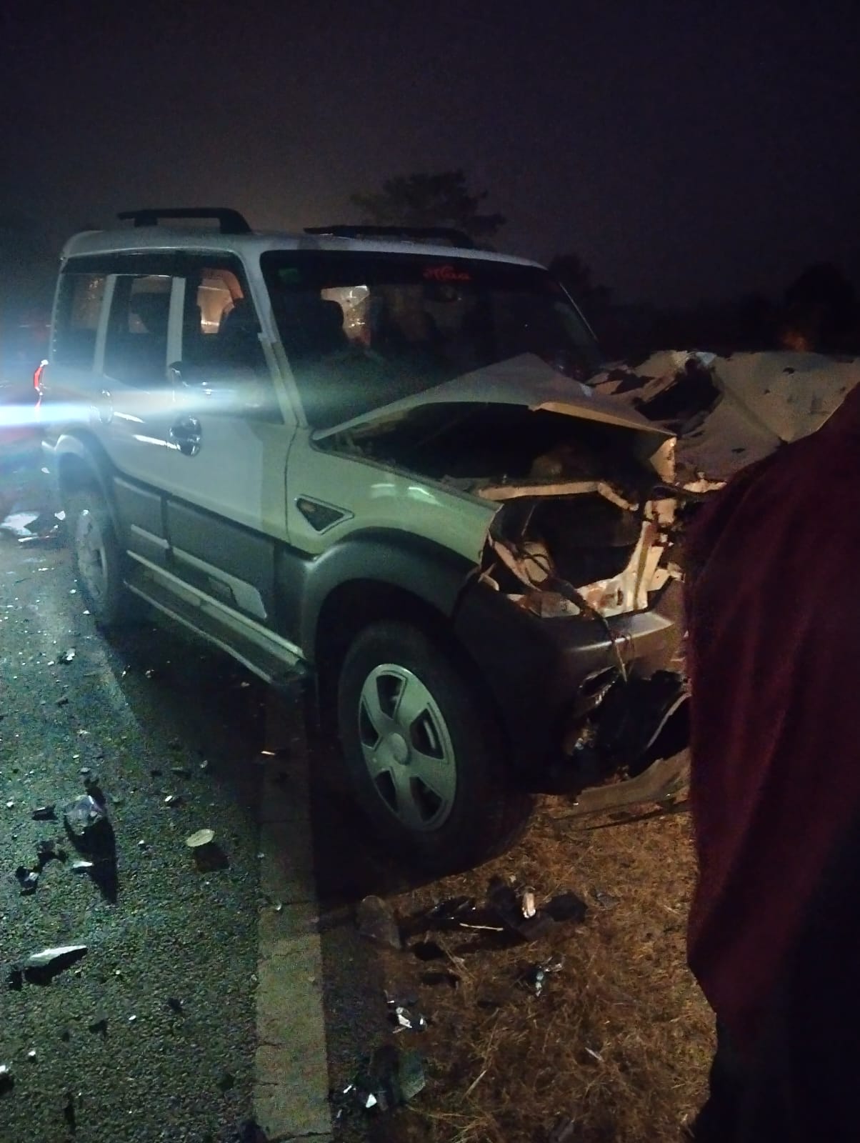 चक्रधरपुरः स्कॉर्पियो की चपेट में आकर बाइक सवार 2 युवकों की मौत