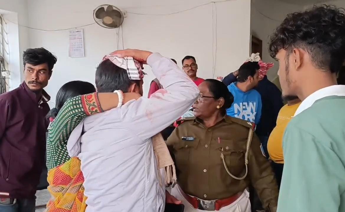 धनबादः जमीन विवाद में दो पक्षों के बीच मारपीट, आधा दर्जन लोग घायल