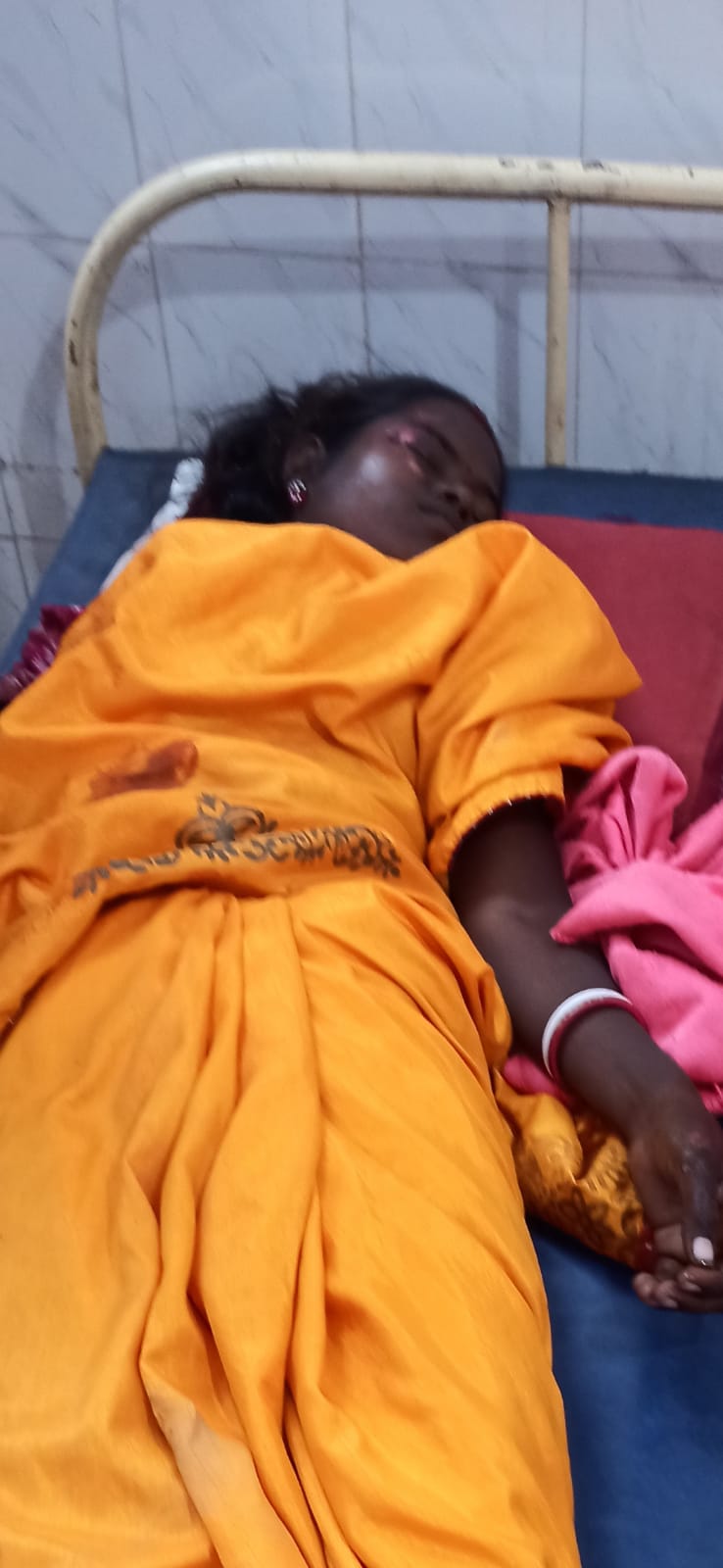 बहरागोड़ा: NH-18 पर दो बाइक की टक्कर में पति-पत्नी घायल, पत्नी की हालत नाजुक