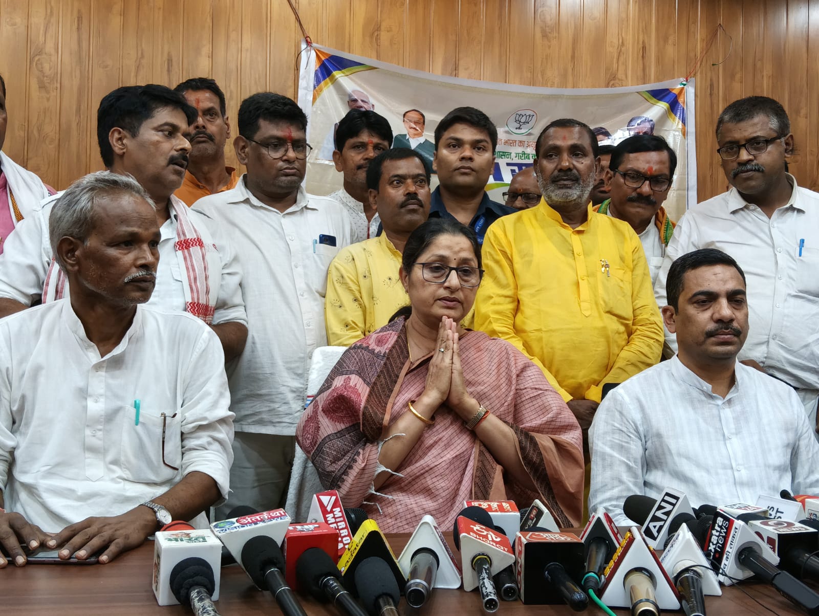 प्लेन क्रैश की घटना के बाद धनबाद में केंद्रीय मंत्री अन्नपूर्णा देवी के सभी कार्यक्रम रद्द