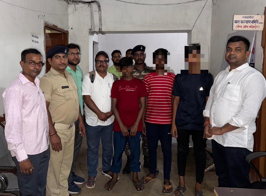 धनबादः श्रम विभाग की टीम ने तीन बाल श्रमिकों को कराया मुक्त