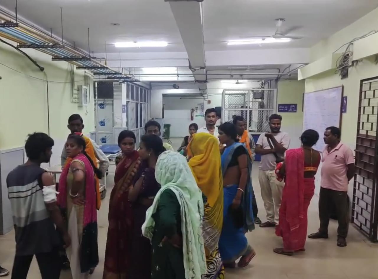धनबादः शराबी पति ने पत्नी पर किया चाकू से हमला, हालत गंभीर