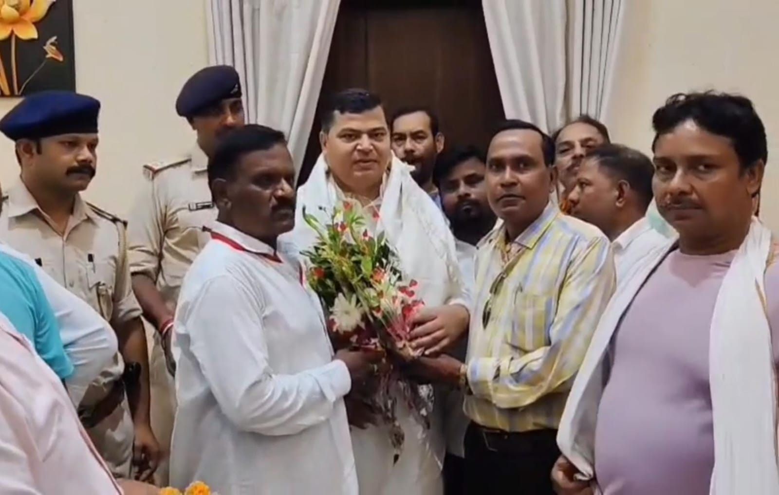 धनबादः  बिहार चुनाव में एनडीए की होगी जीत- डॉ. राज भूषण चौधरी