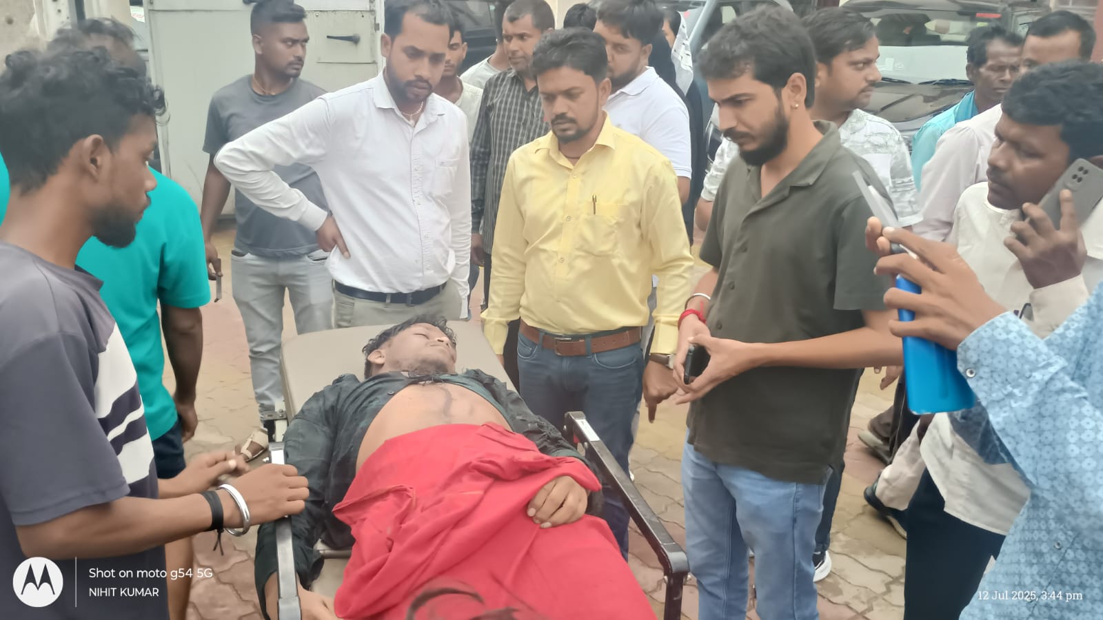 लातेहारः वज्रपात की चपेट में आकर युवक की मौत