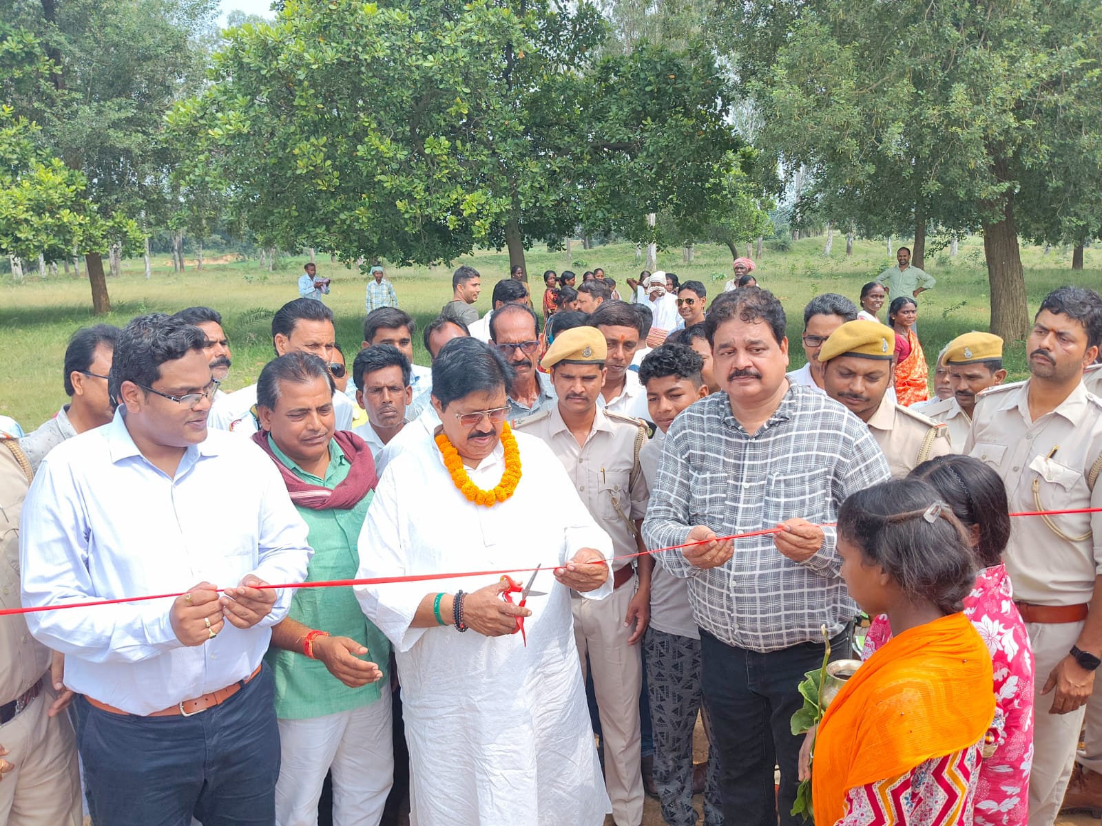 देवघरः पेड़-पौधे मिट्टी संरक्षण, वर्षा संतुलन व प्राकृतिक आपदाओं की रोकथाम में सहायक- चुन्ना सिंह