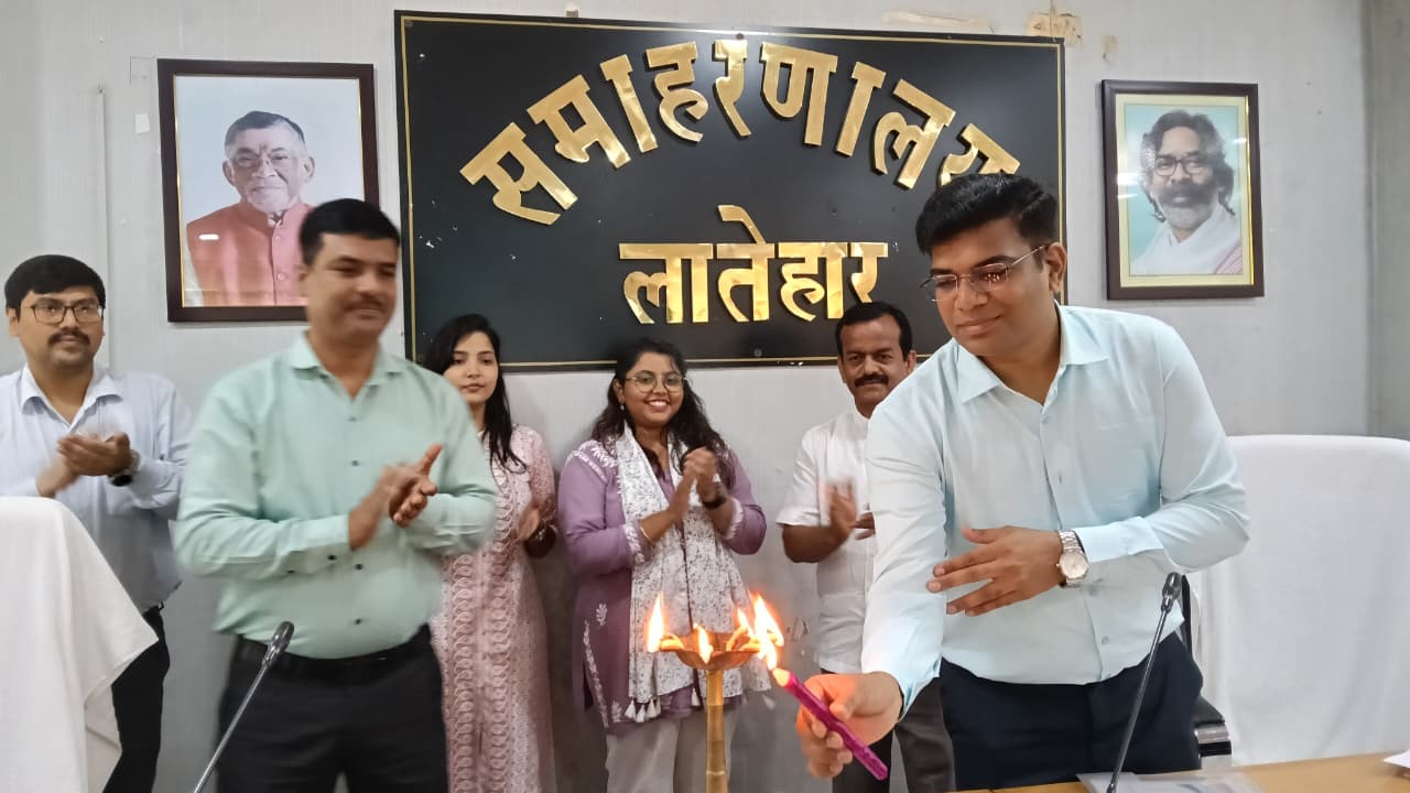 लातेहारः महिला मेटों को मनरेगा में सशक्त बनाने के लिए कार्यशाला का आयोजन