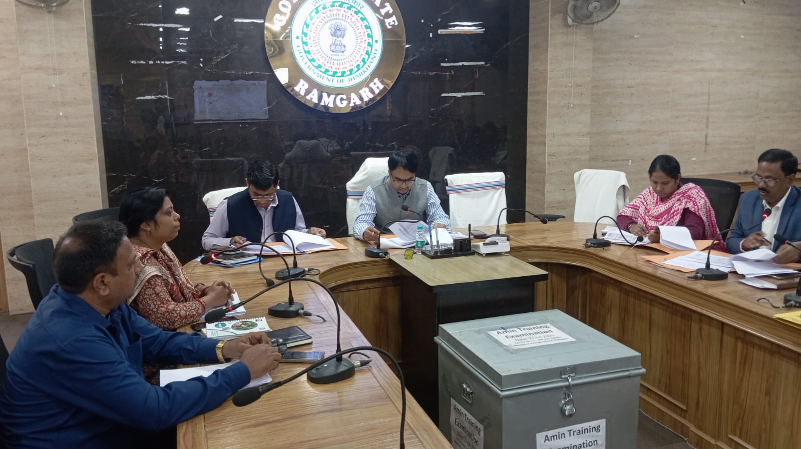 रामगढ़ः डीसी ने की जेएसएलपीएस के कार्यों की समीक्षा