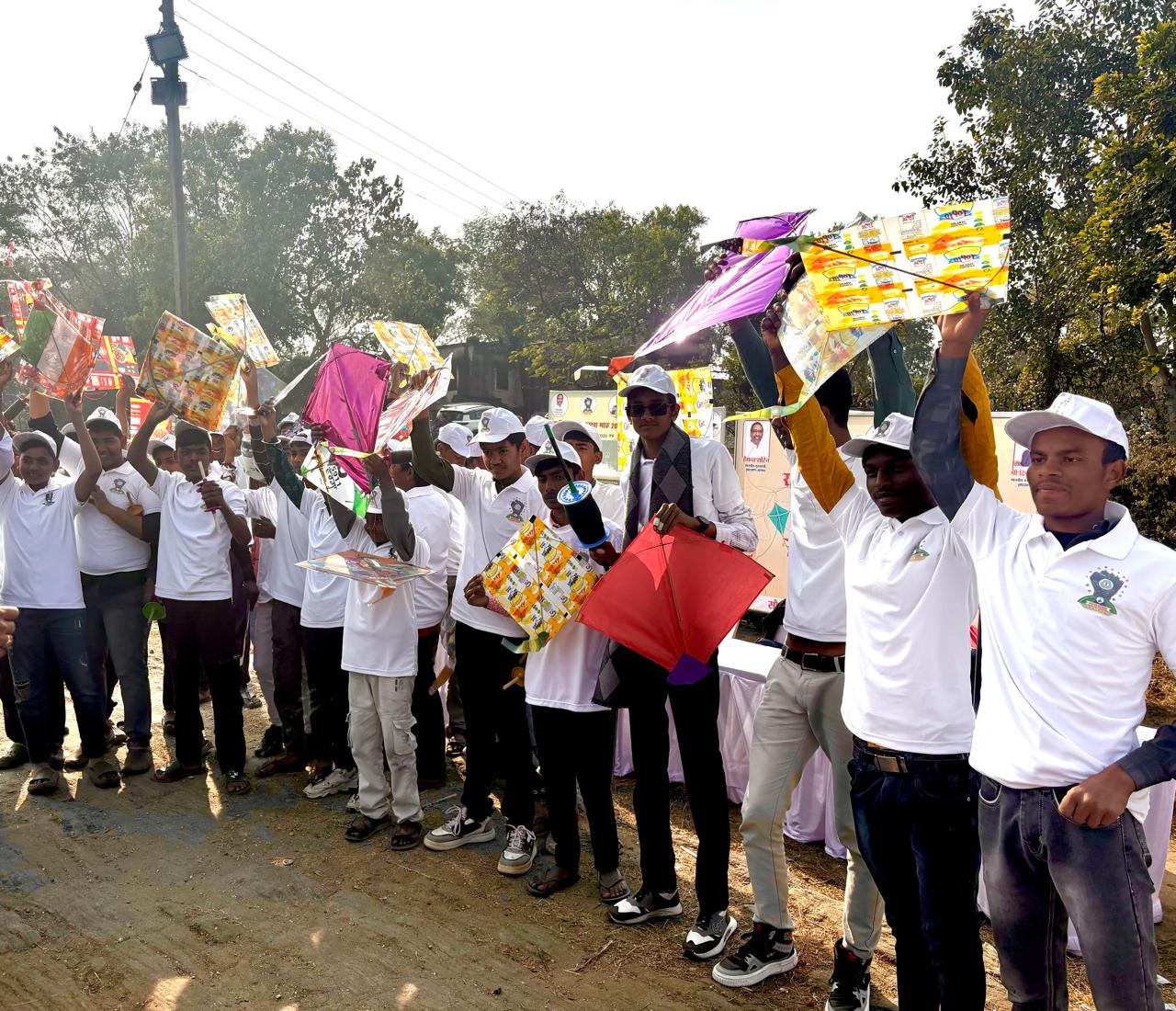 देवघरः नंदन पहाड़ पर पतंग उत्सव, सड़क सुरक्षा नियमों की दी गई जानकारी