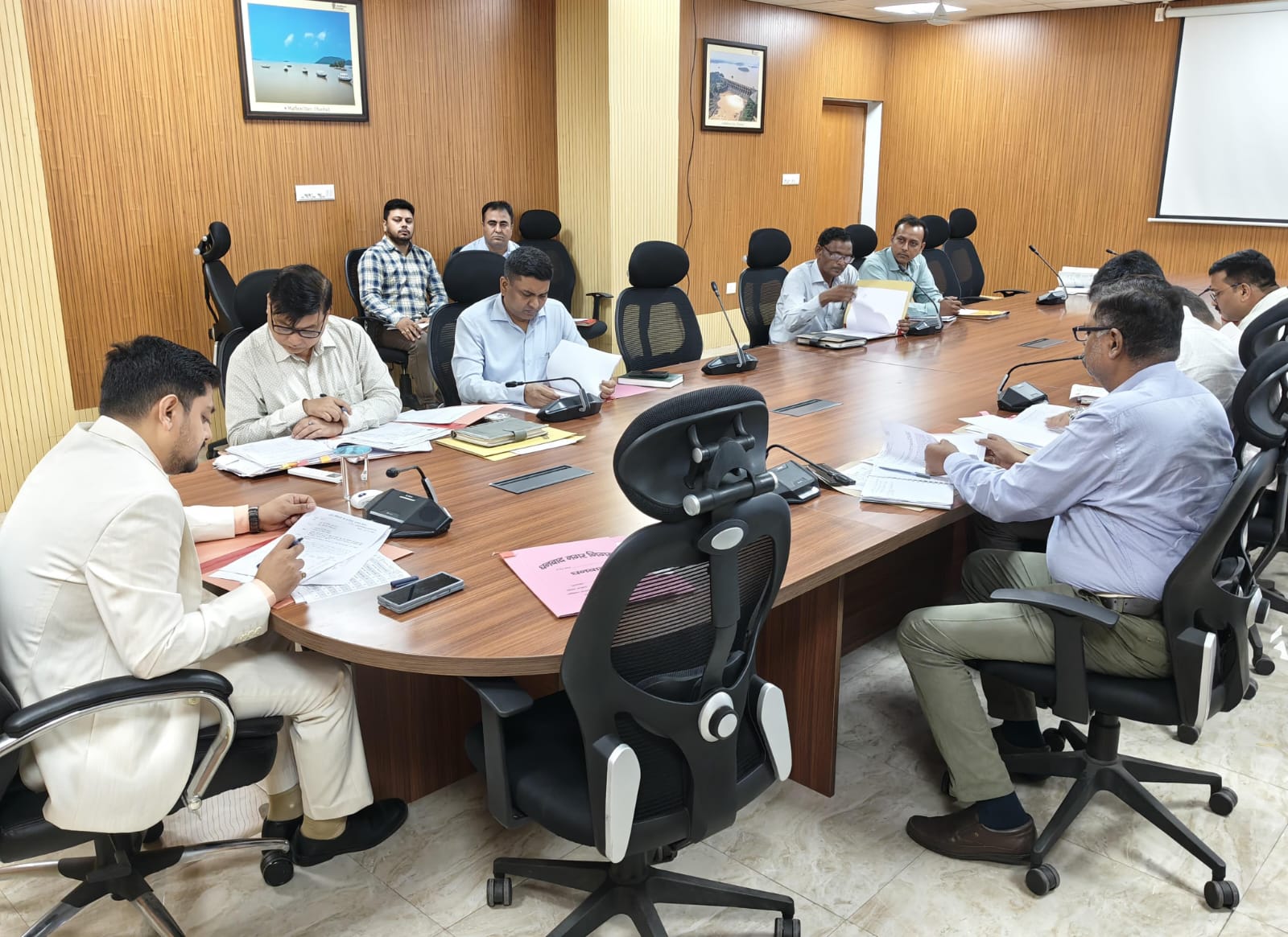 धनबादः जल स्रोतों को अतिक्रमण मुक्त करने की कवायद तेज, डीसी ने दिए निर्देश