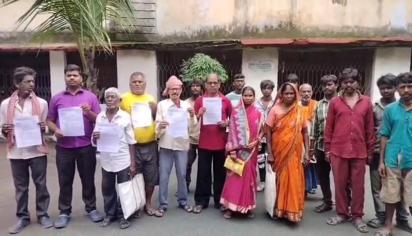 धनबादः 101 रिक्शा चालकों को 8 साल बाद भी नहीं मिला ई-रिक्शा, निगम पर वादाखिलाफी का आरोप