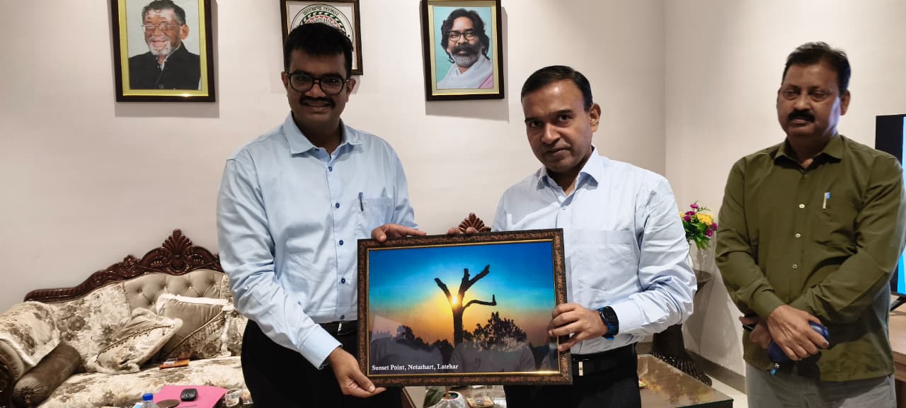 लातेहारः नेतरहाट पर्यटन स्थल पर बढ़ेंगी सुविधाएं, प्राधिकार की बैठक में हुए कई निर्णय