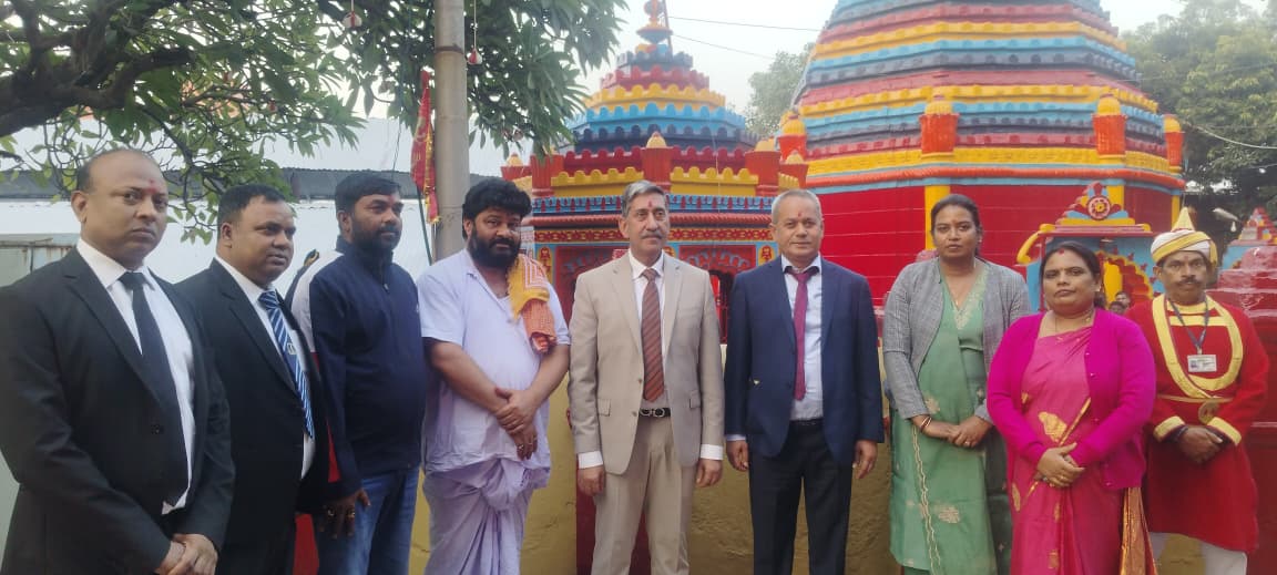 रामगढ़ः न्यायाधीशों ने की मां छिन्नमस्तिका मंदिर में पूजा