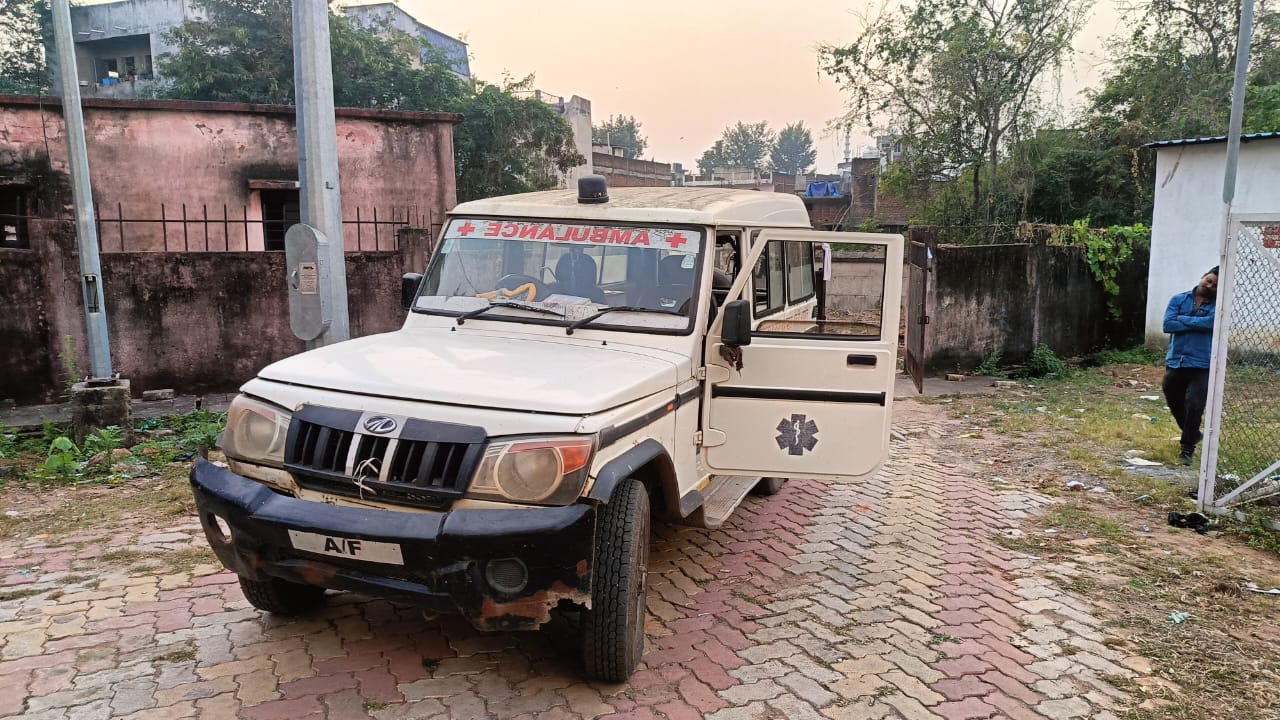 पलामूः झोलाछाप डॉक्टर की लापरवाही से बच्चे की मौत, परिजनों ने डॉक्टर को पकड़कर पुलिस को सौंपा