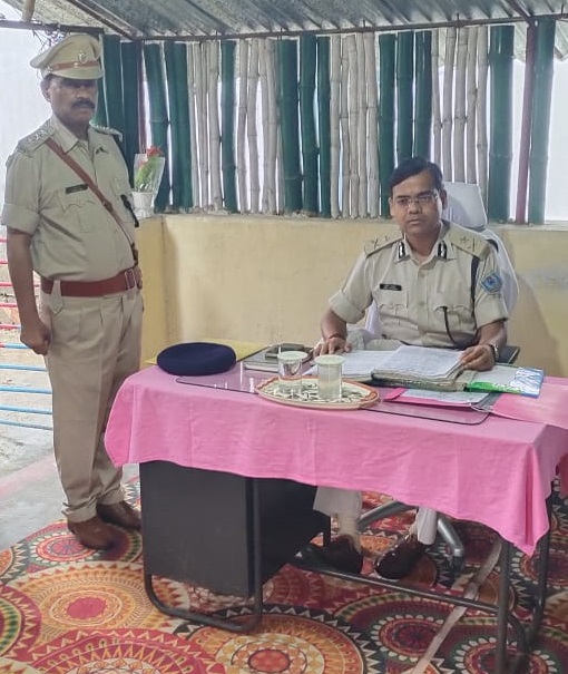 पलामू: आईजी ने SDPO कार्यालय का किया निरीक्षण, नक्सल विरोधी अभियान पर जोर