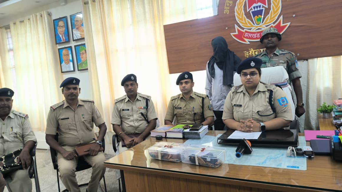 पलामूः पत्नी की गला दबाकर हत्या का आरोपी पति गिरफ्तार