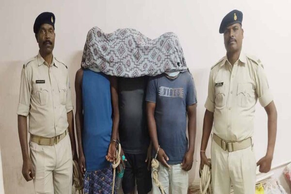 चाईबासाः डायन के संदेह में महिला की हत्या, शव नदी से बरामद,  3 गिरफ्तार