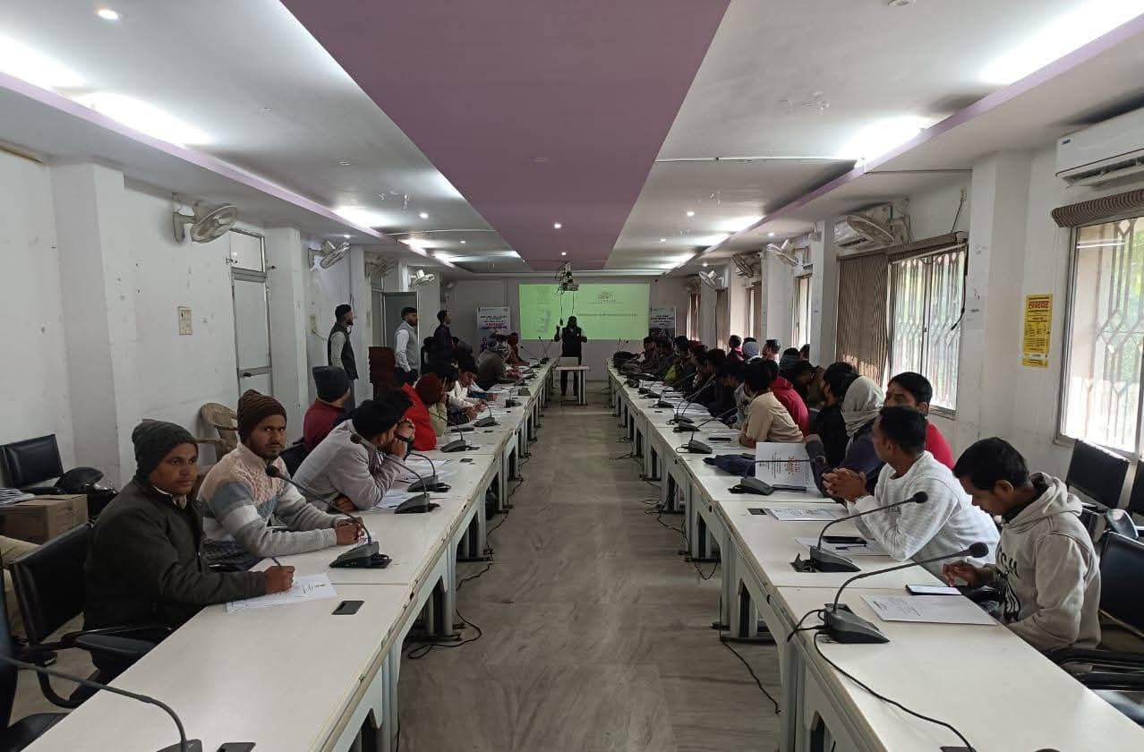 देवघरः आधार ऑपरेटरों को यूनिवर्सल क्लाइंट सॉफ्टवेयर का दिया गया प्रशिक्षण