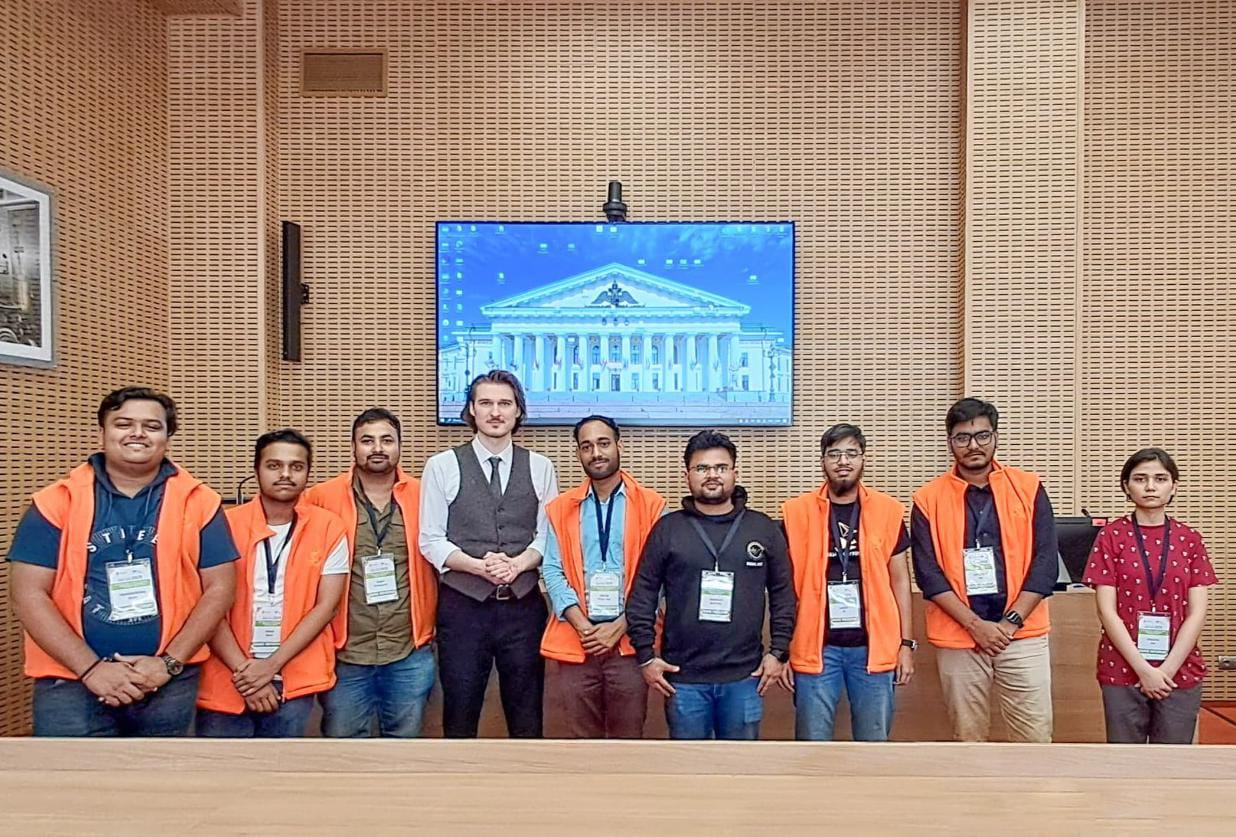 धनबादः IIT-ISM के छात्र रूस की सेंट पीटर्सबर्ग यूनिवर्सिटी में ले रहे ट्रेनिंग