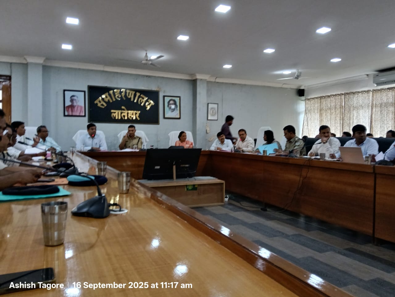 दुर्गा पूजा पर सुरक्षा व लोगों की सुविधाओं पर रहेगा विशेष फोकसः लातेहार एसपी