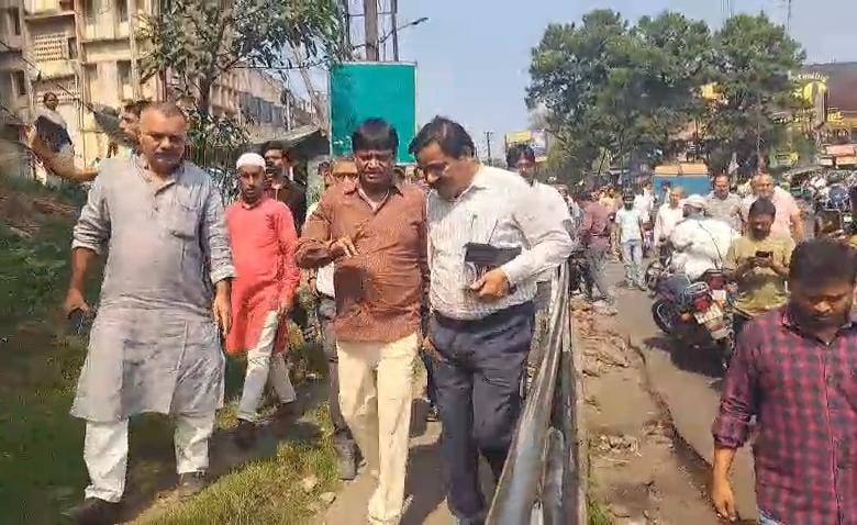 धनबादः सांसद ने गया पुल व मटकुरिया फ्लाईओवर का किया निरीक्षण, कहा- छठ बाद शुरू होगा काम