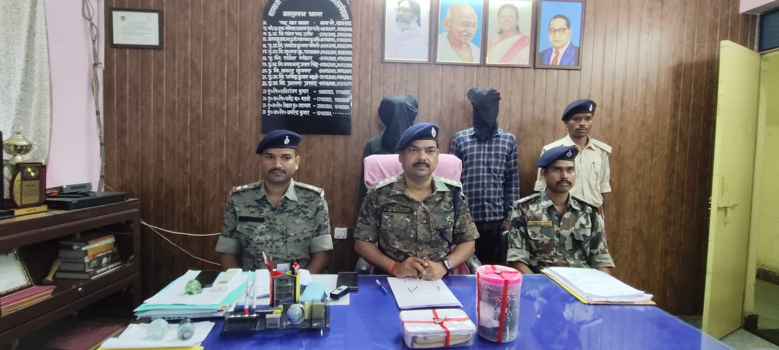 लातेहारः एक किलो अफीम के साथ दो तस्कर गिरफ्तार
