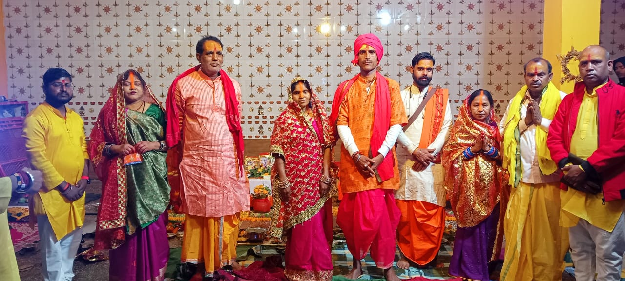 रामगढ़ः चितरपुर के प्राचीन दुर्गा मंदिर के जीर्णोद्धार को लेकर हुई विशेष पूजा